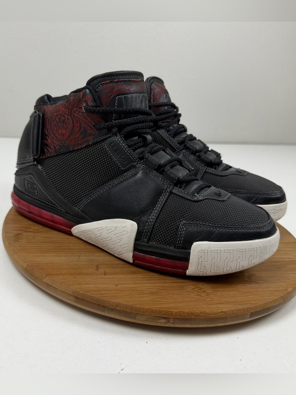 Nike Zoom LeBron 2 “Black Crimson” Basketball Shoes
